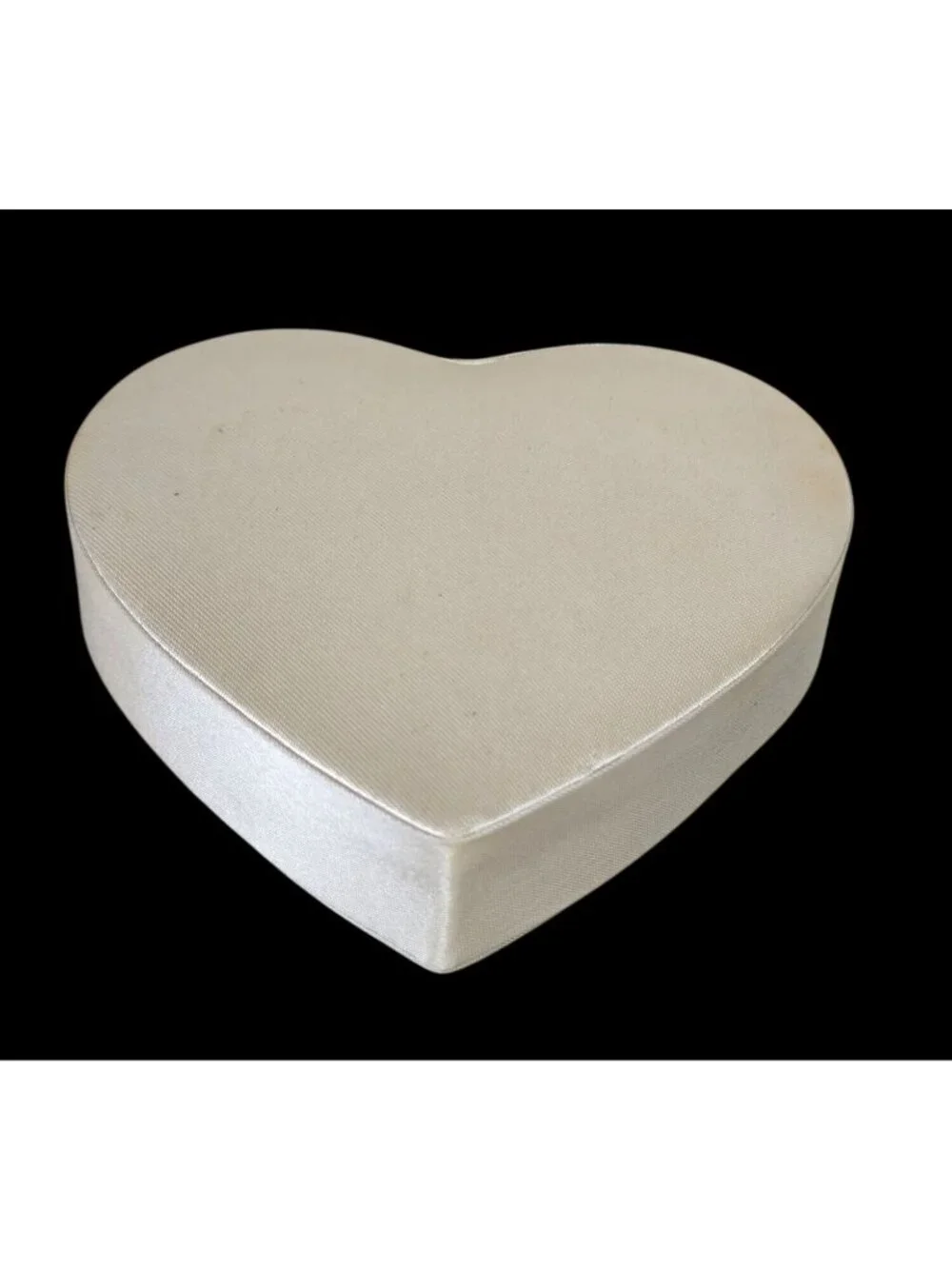 Heart-Shaped Cream Satin Decorative Candy Box Collectible Decor